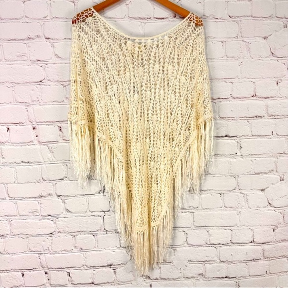 Vintage crochet poncho -delicate detailing - FREE PEOPLE VIBE - Picture 2 of 6